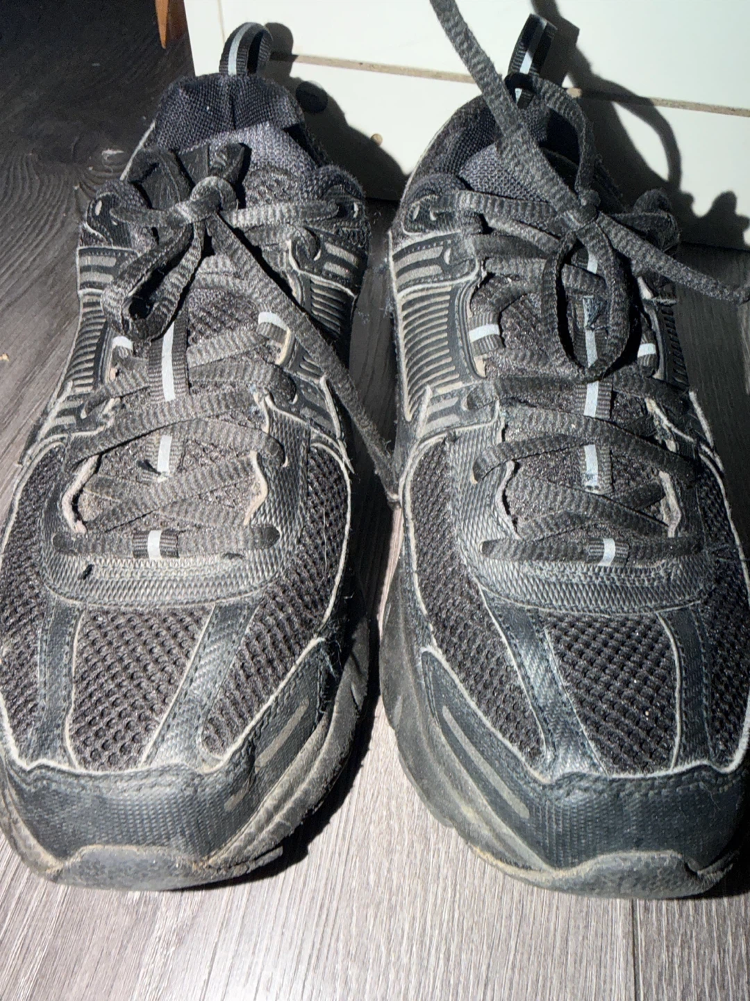 Black Nike Running Shoes Unisex 5.5Y 🏈 - photo 3