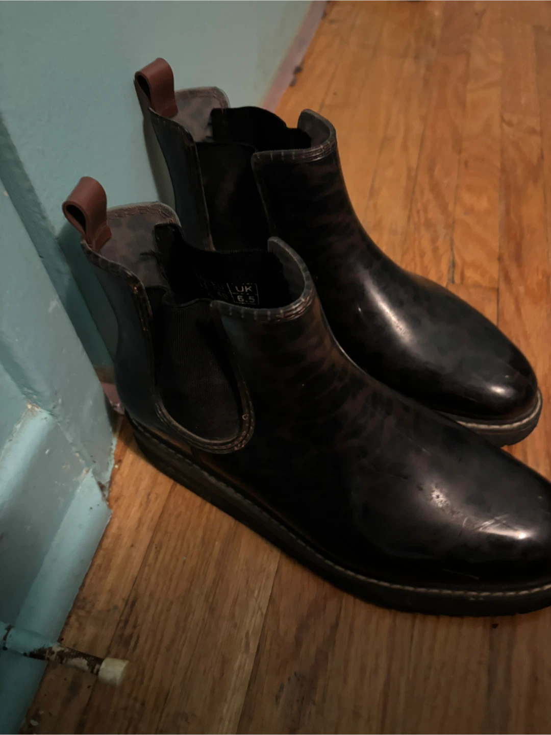 Kensington Chelsea Rain Boots - Size 9