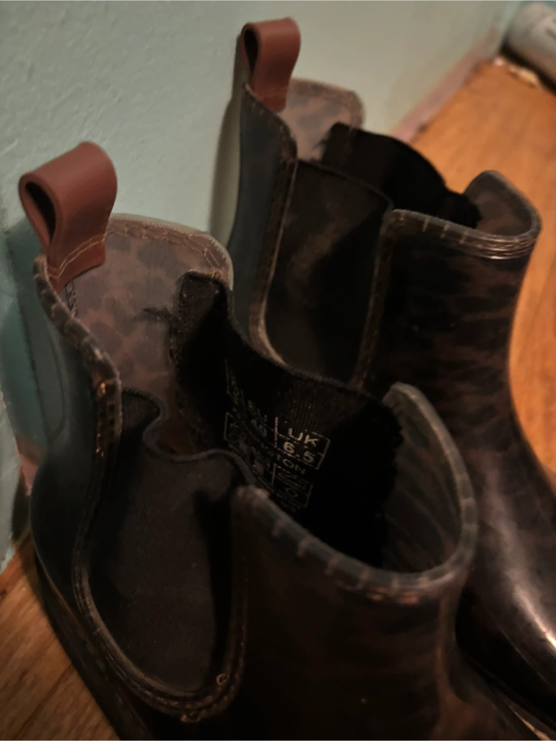 Kensington Chelsea Rain Boots - Size 9 - photo 3