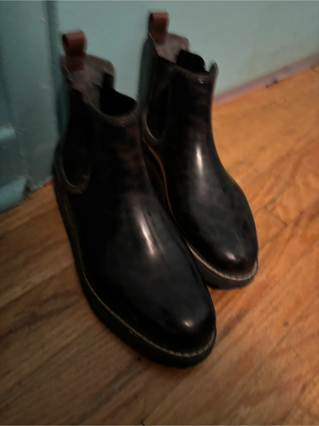 Kensington Chelsea Rain Boots - Size 9 - photo 4