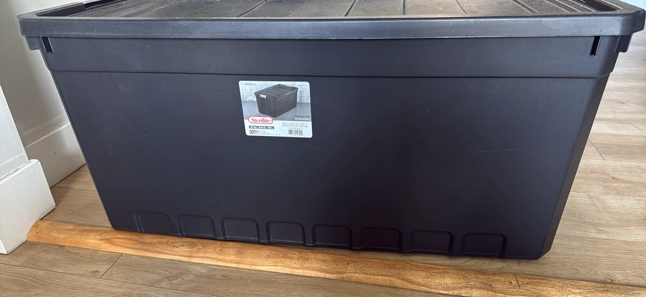 Sterilite 50 Gallon (189L) Storage Tote