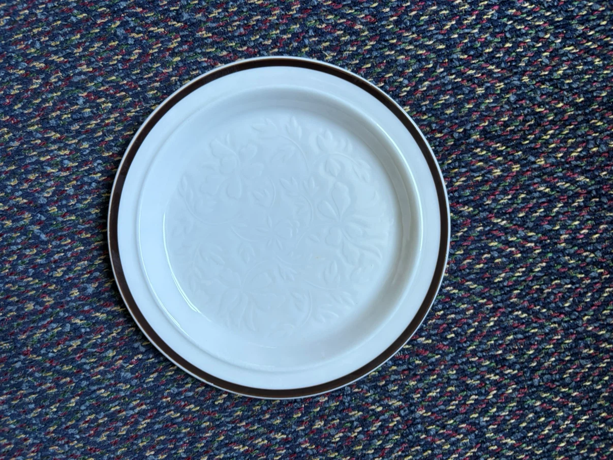 4 Royal Doulton Ting Stoneware Plates