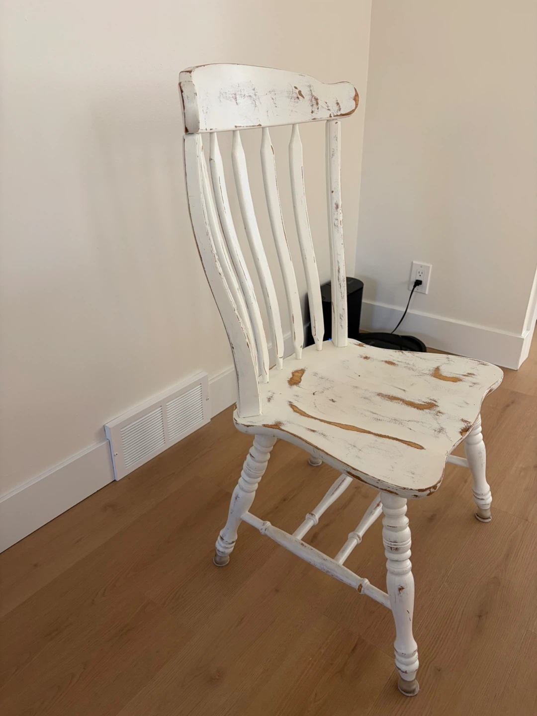 Set of 4 Distressed White Dining Chairs - photo 2