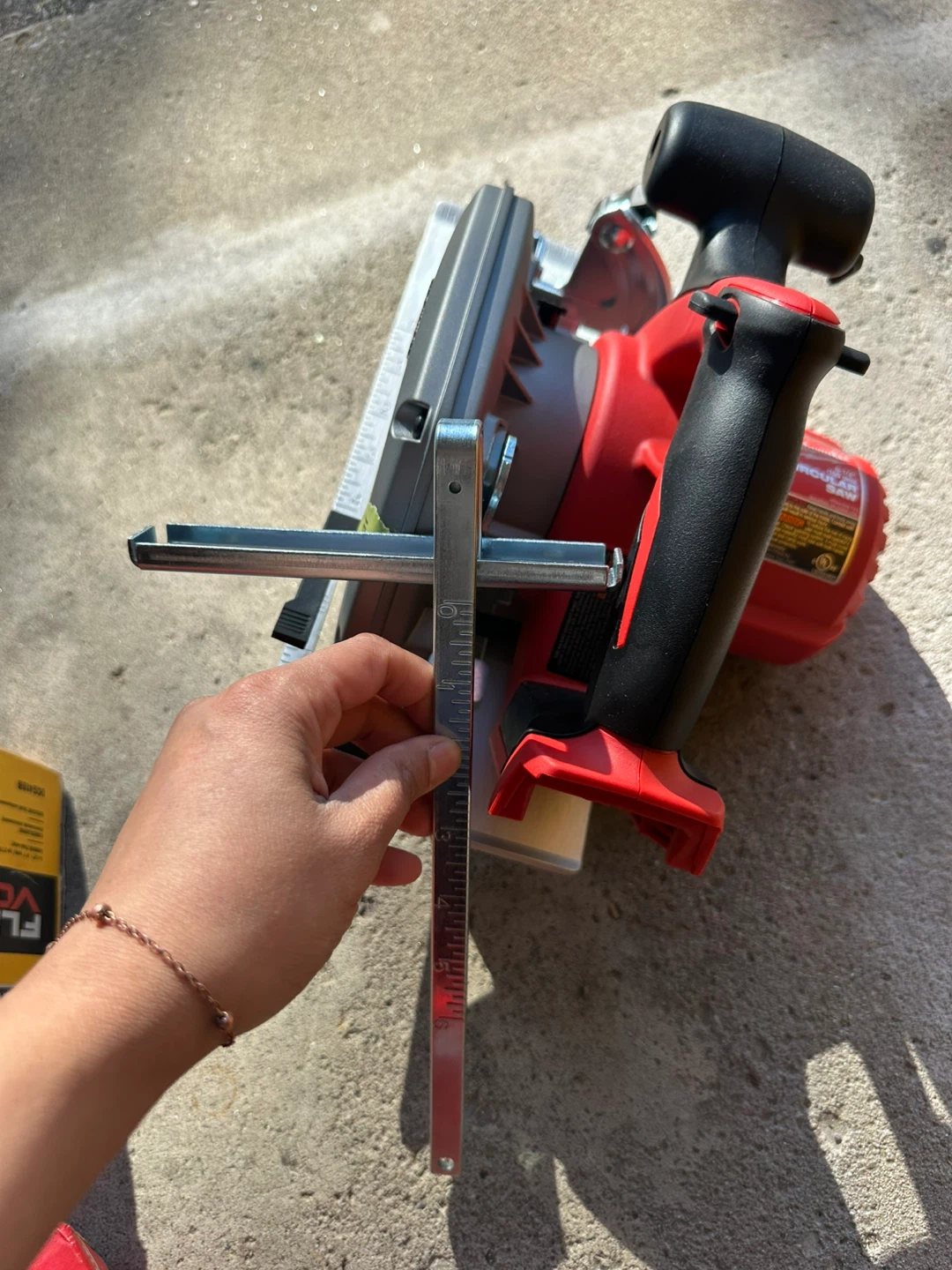 Milwaukee M18 6-1/2 inch Circular Saw - photo 4