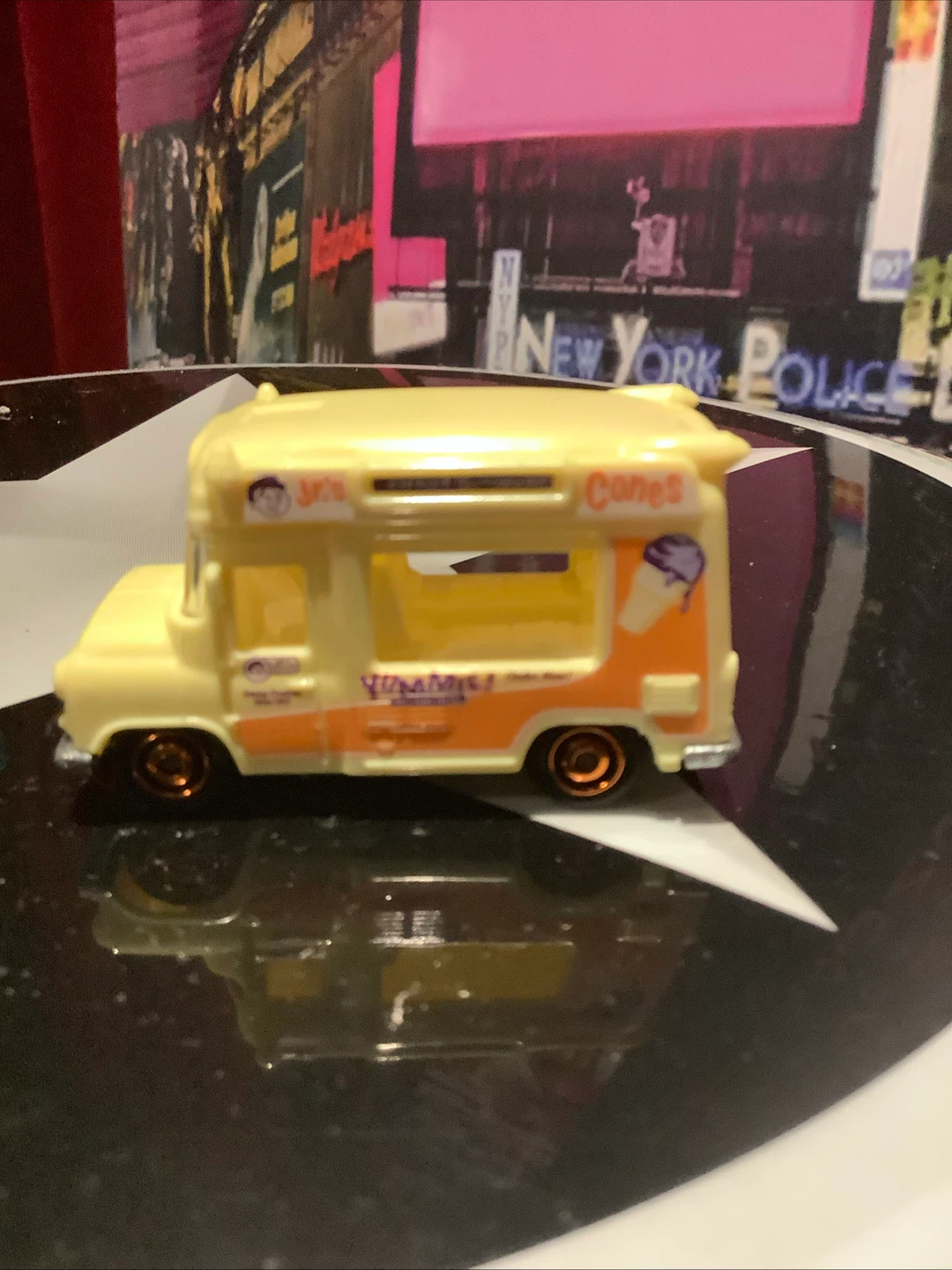 Matchbox  Jr's Cones Ice Cream Truck