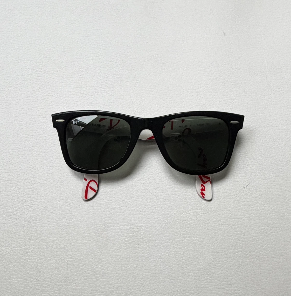 Kids’ Ray-Ban Wayfarer Sunglasses🏈
