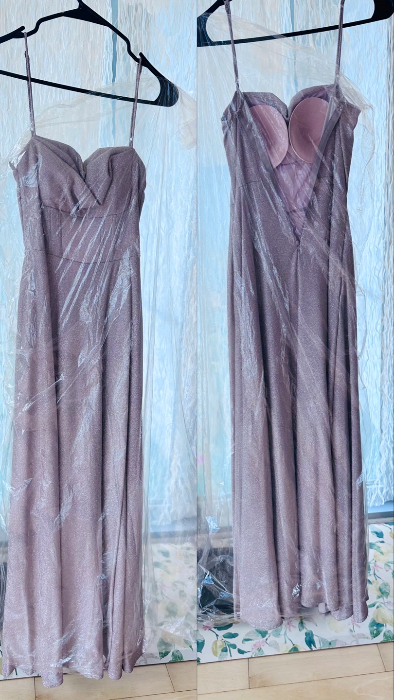 Shimmering gown 🏈 - photo 3