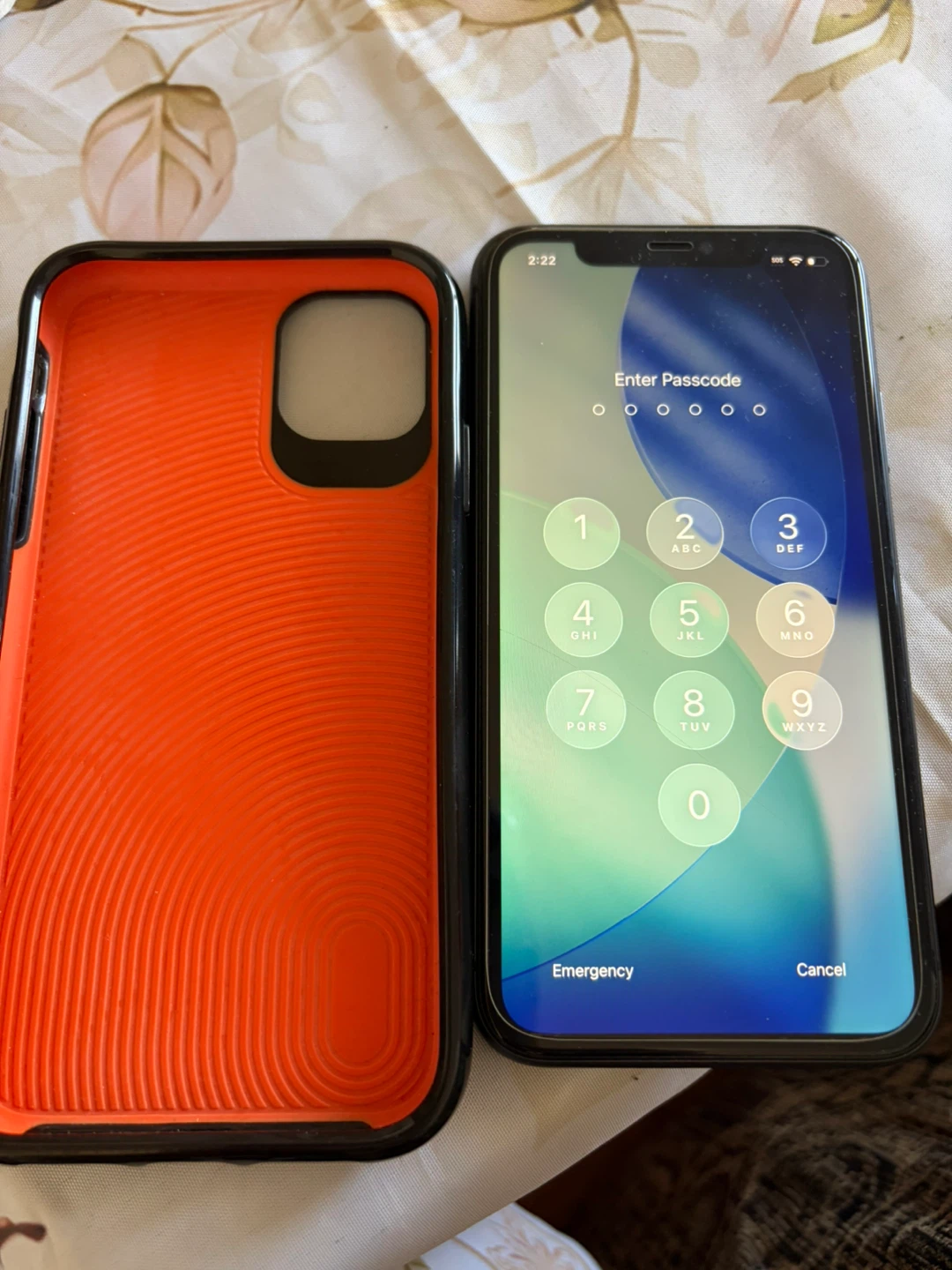 Black Apple iPhone 11 with case - photo 3