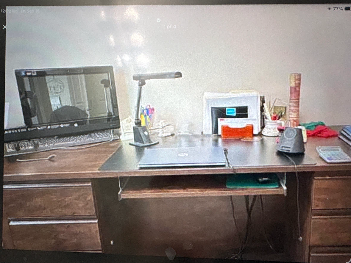 Bestar Executive desk