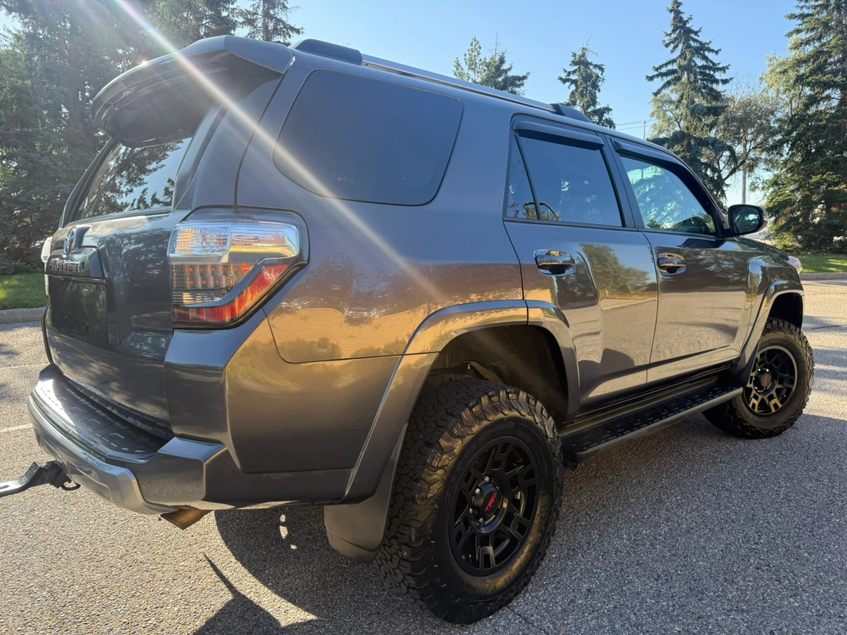 2016 Toyota 4Runner Trail Edition *83k* - photo 3