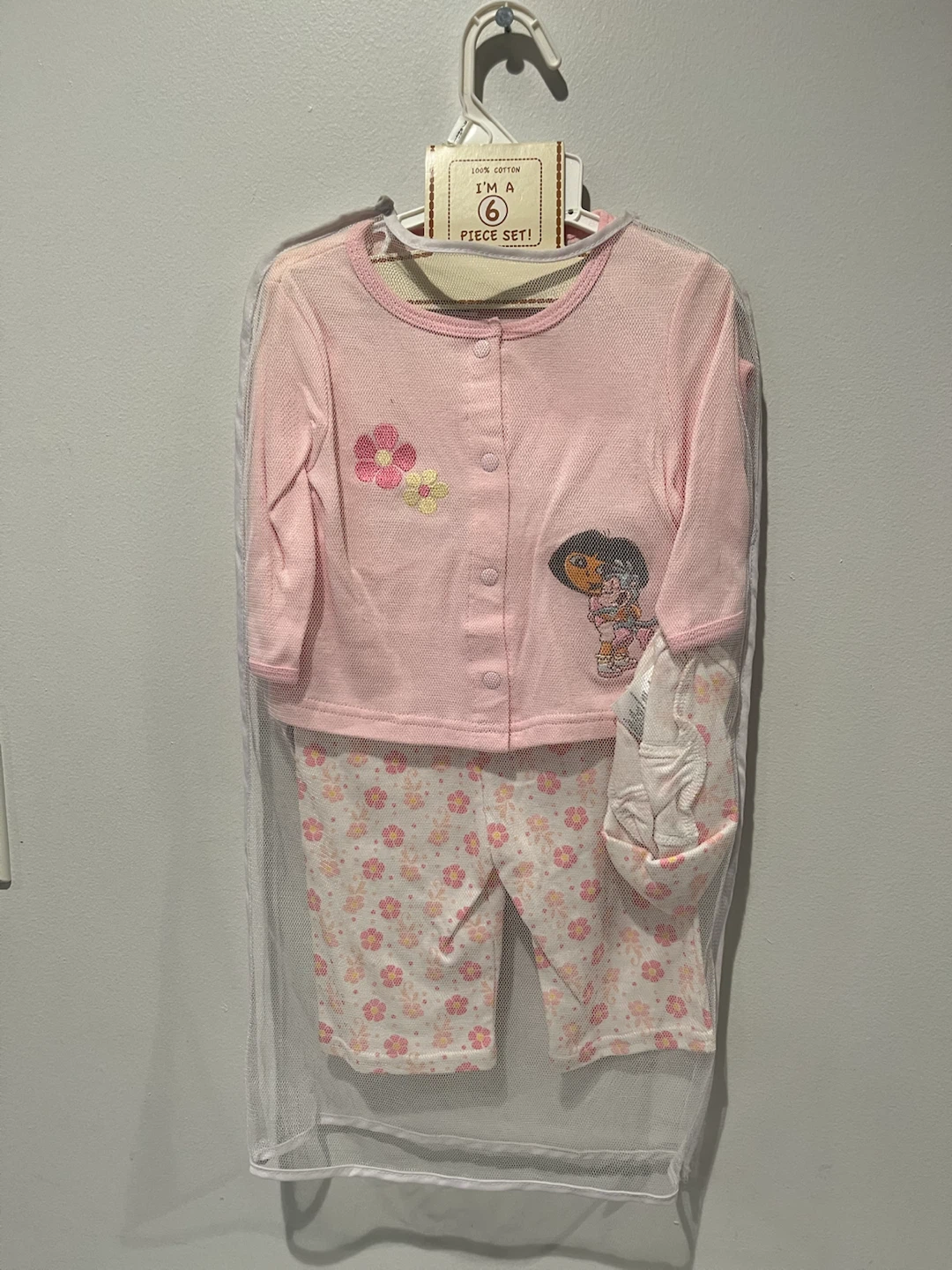 Dora the Explorer 6-Piece Baby Clothing Set🏈