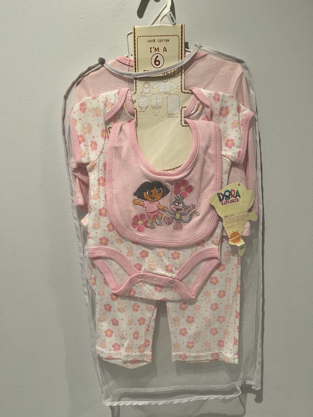 Dora the Explorer 6-Piece Baby Clothing Set🏈 - photo 2