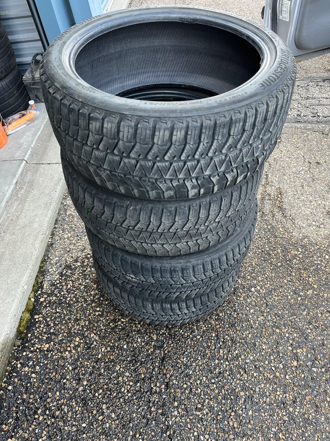 235/40R18 Bridgestone Blizzak WS90