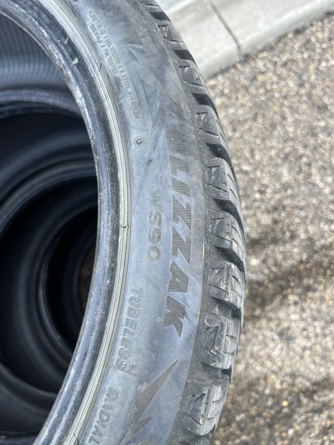 235/40R18 Bridgestone Blizzak WS90 - photo 5