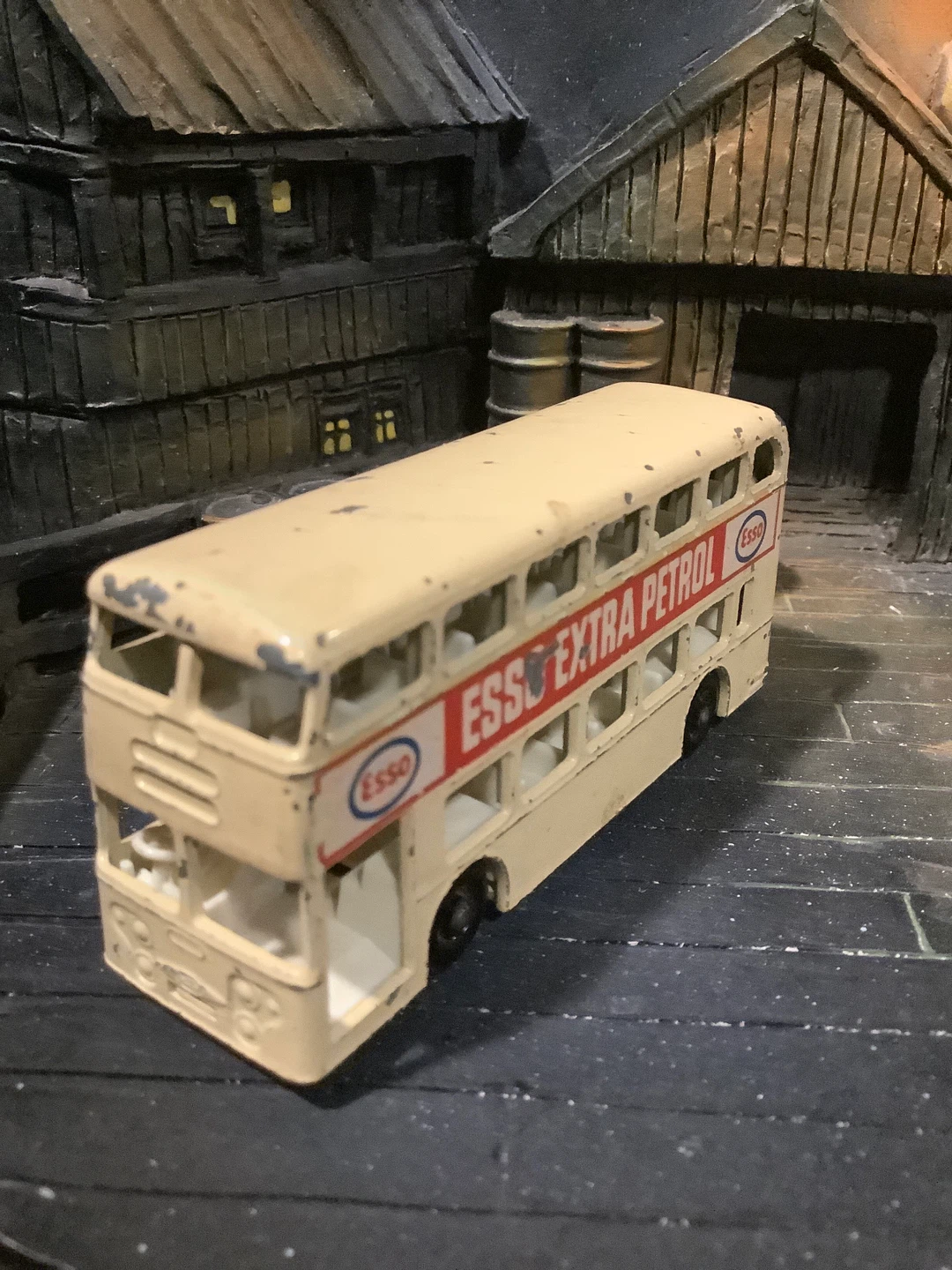 Matchbox Vintage Esso Extra Petrol Diecast Bus - photo 2