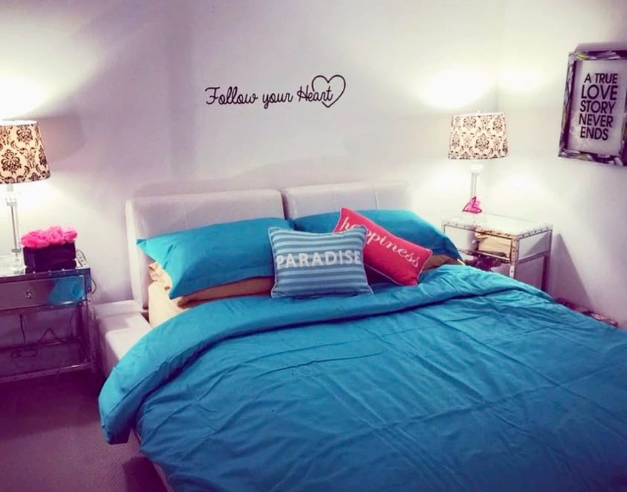 Authentic modern 100% Leather Mobilia Versa Bed
