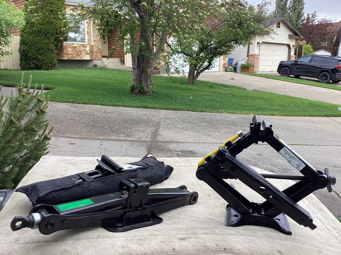 Scissor Jack for car trailer or projects