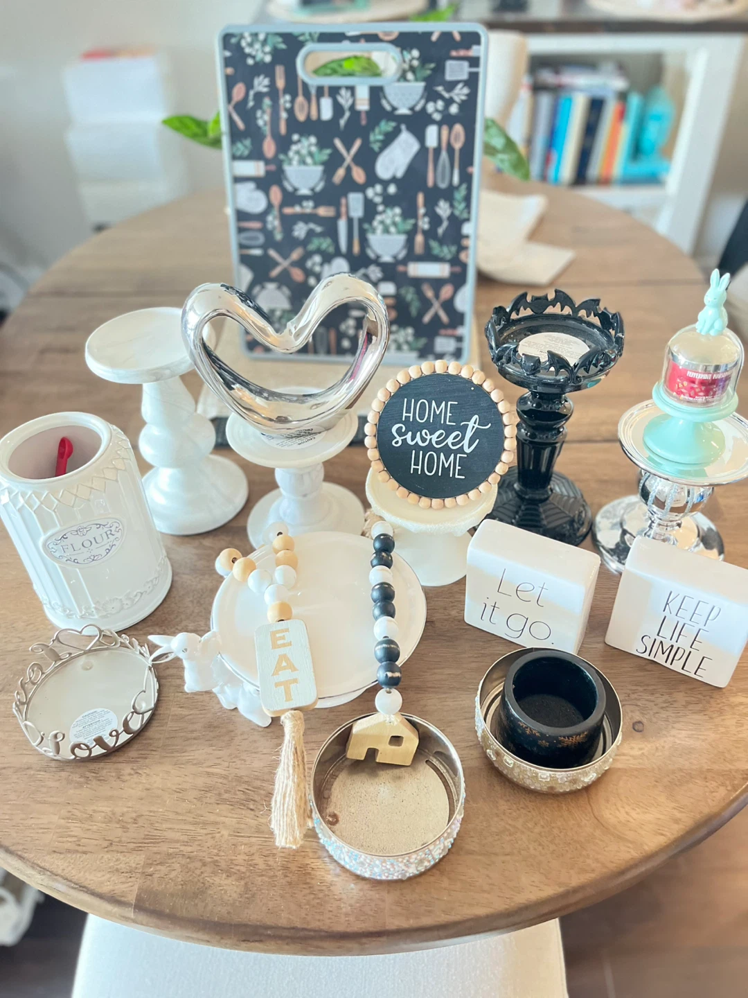 Home decor lot - photo 2