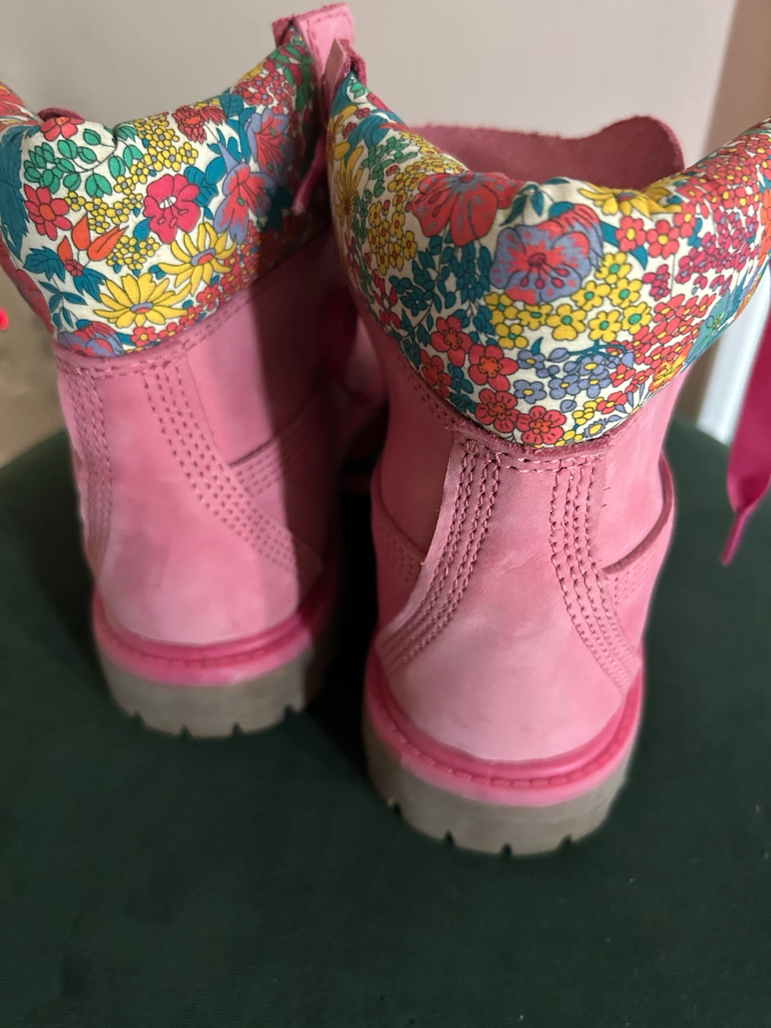 Timberland Pink Floral Boots - photo 2