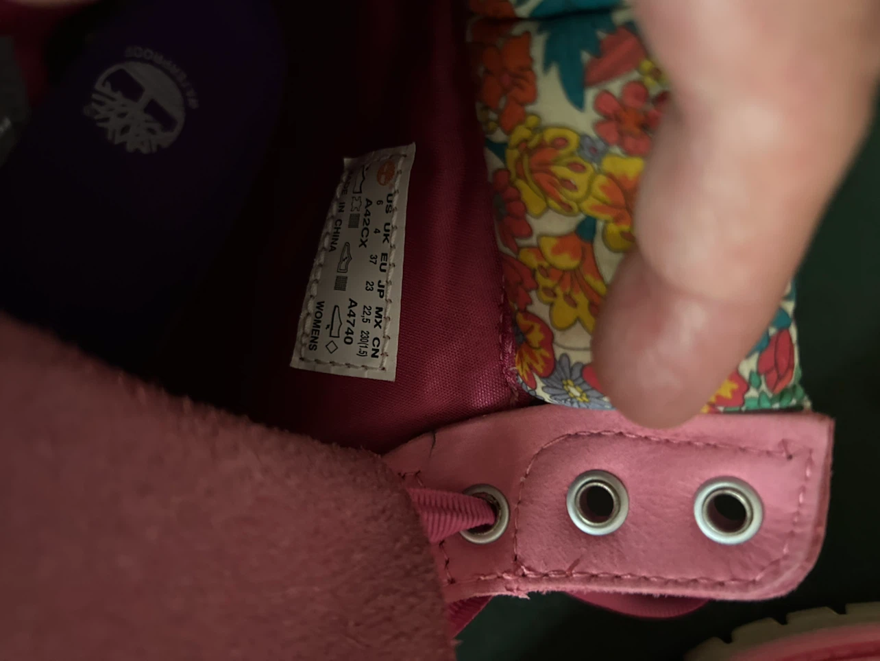 Timberland Pink Floral Boots - photo 5