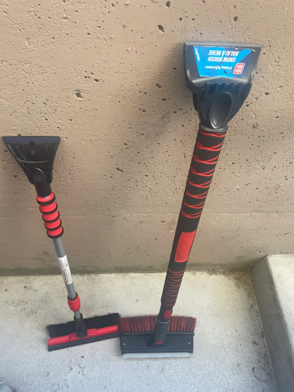 PolarXtreme and Master Force Snow Brushes