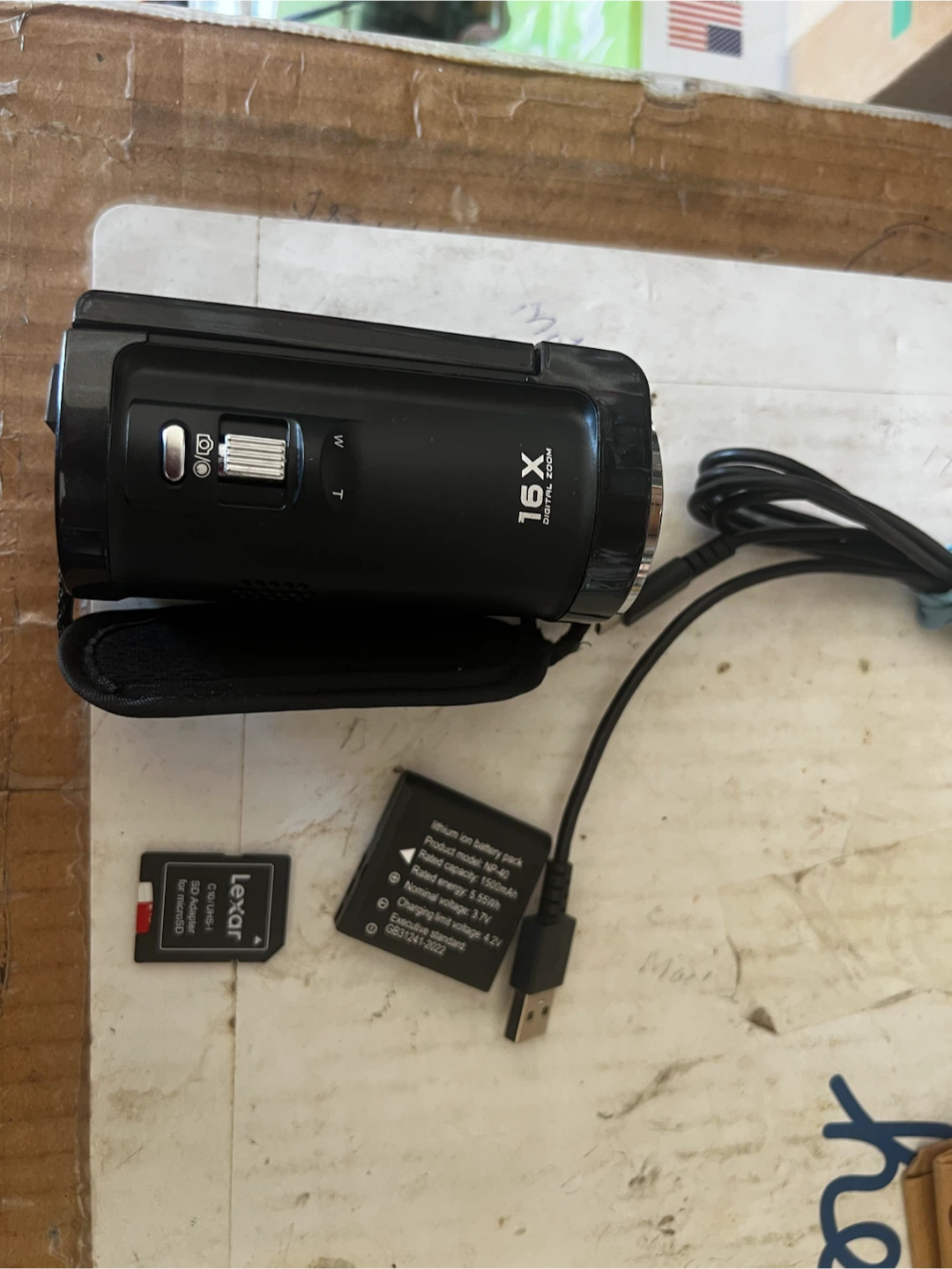 2.7K 56MP Digital Camcorder - photo 4