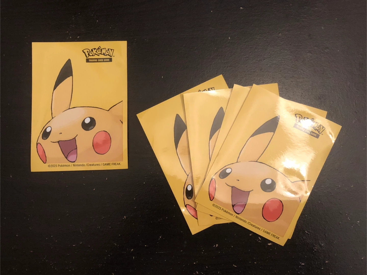 🏈Pokemon Pikachu Trading Card Sleeves