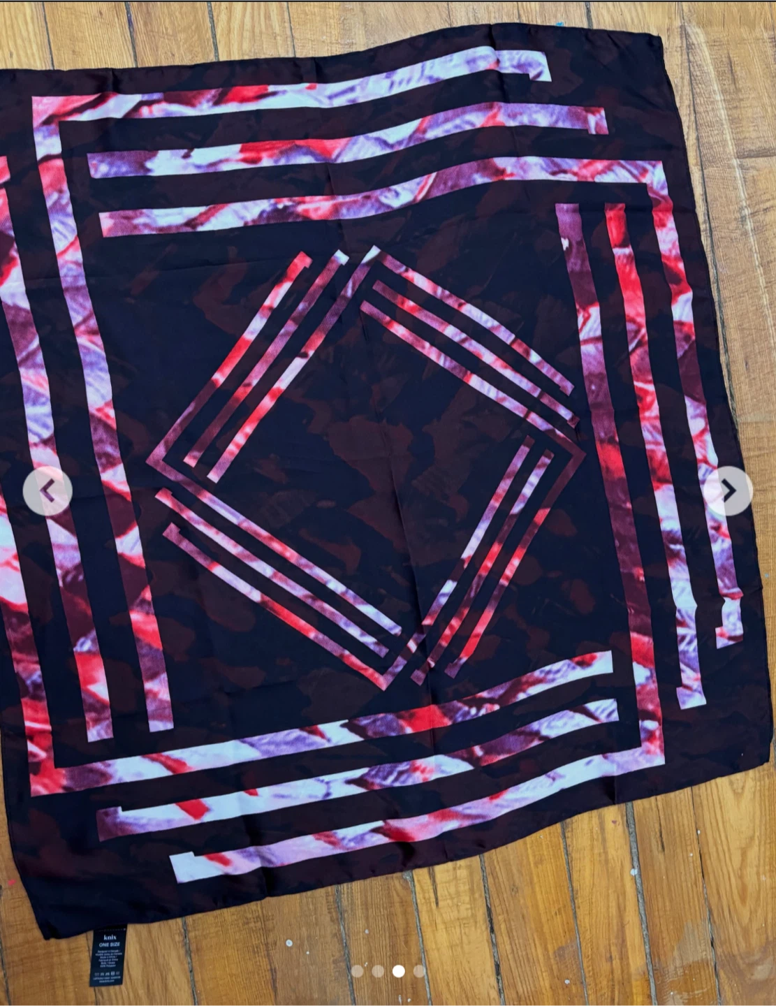 🏈 Knix x Lesley Hampton Papaya Box Scarf