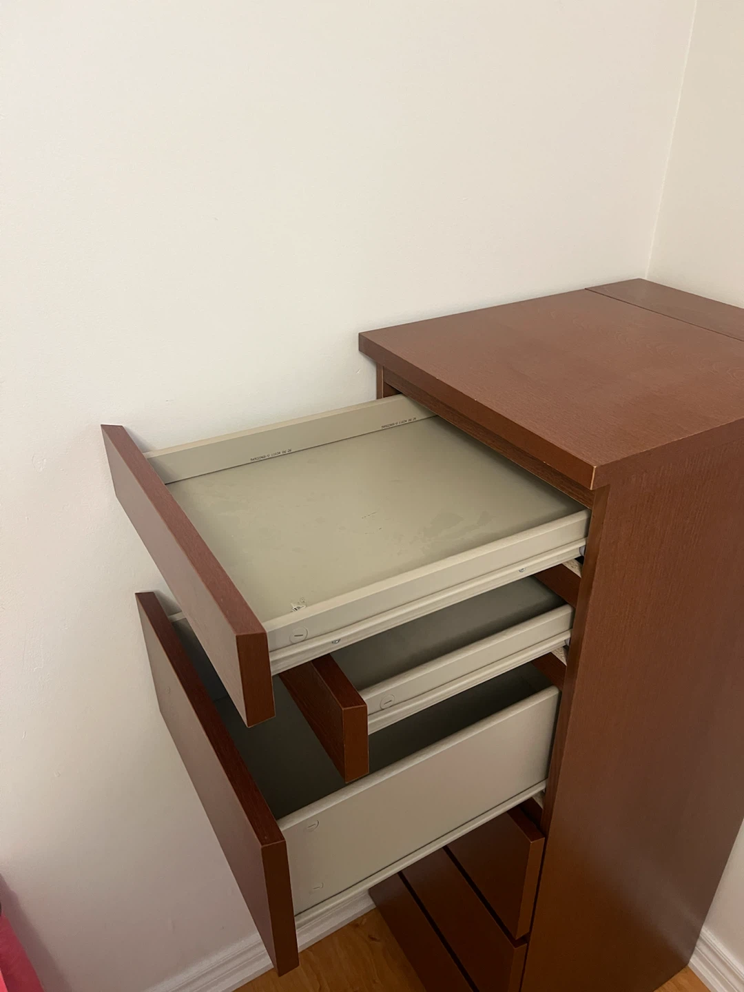 Wooden 6-Drawer Dresser with Flip-Open Mirror / Vanity - photo 3