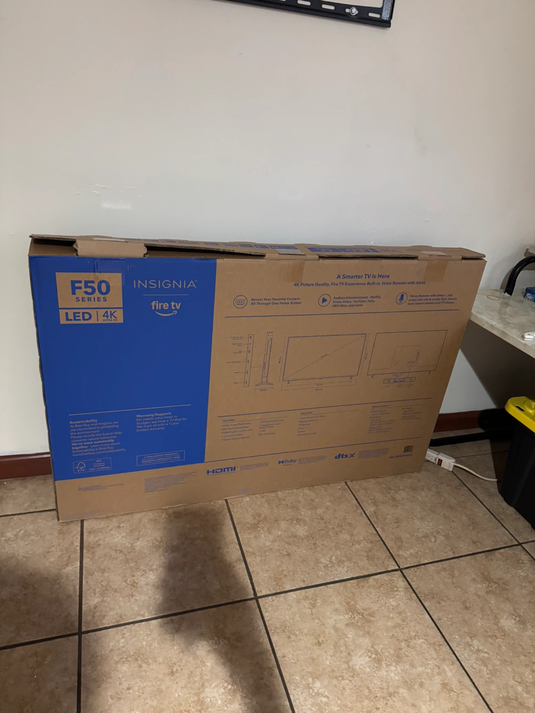 Insignia F50 Series 55-inch 4K LED Fire TV - photo 3