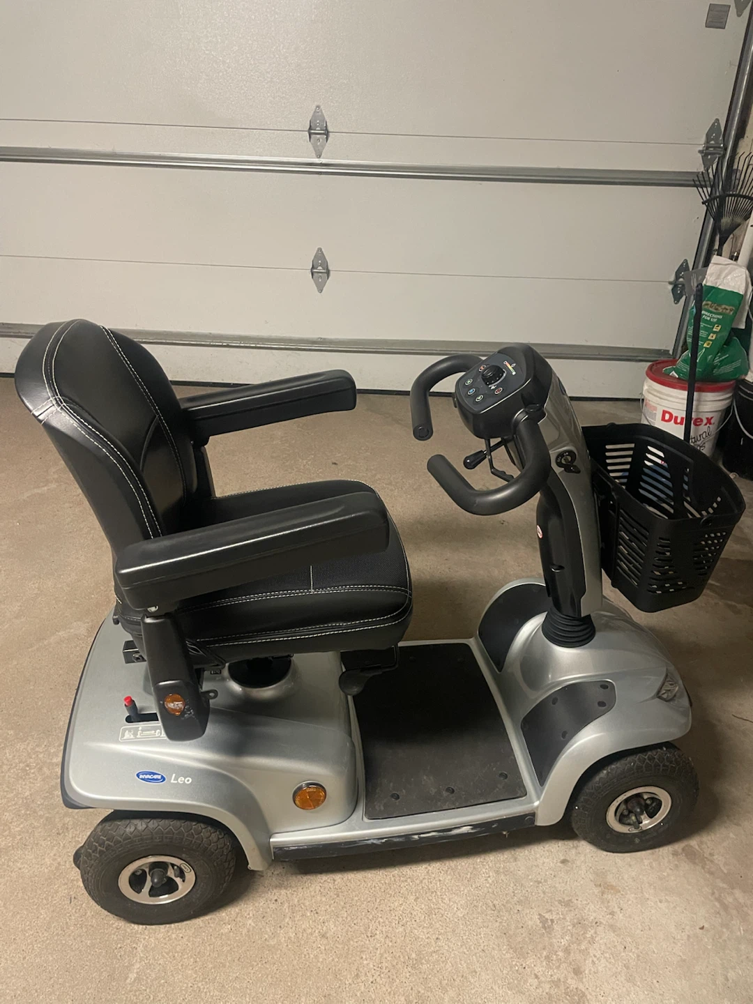 Invacare Leo Mobility Scooter - photo 3
