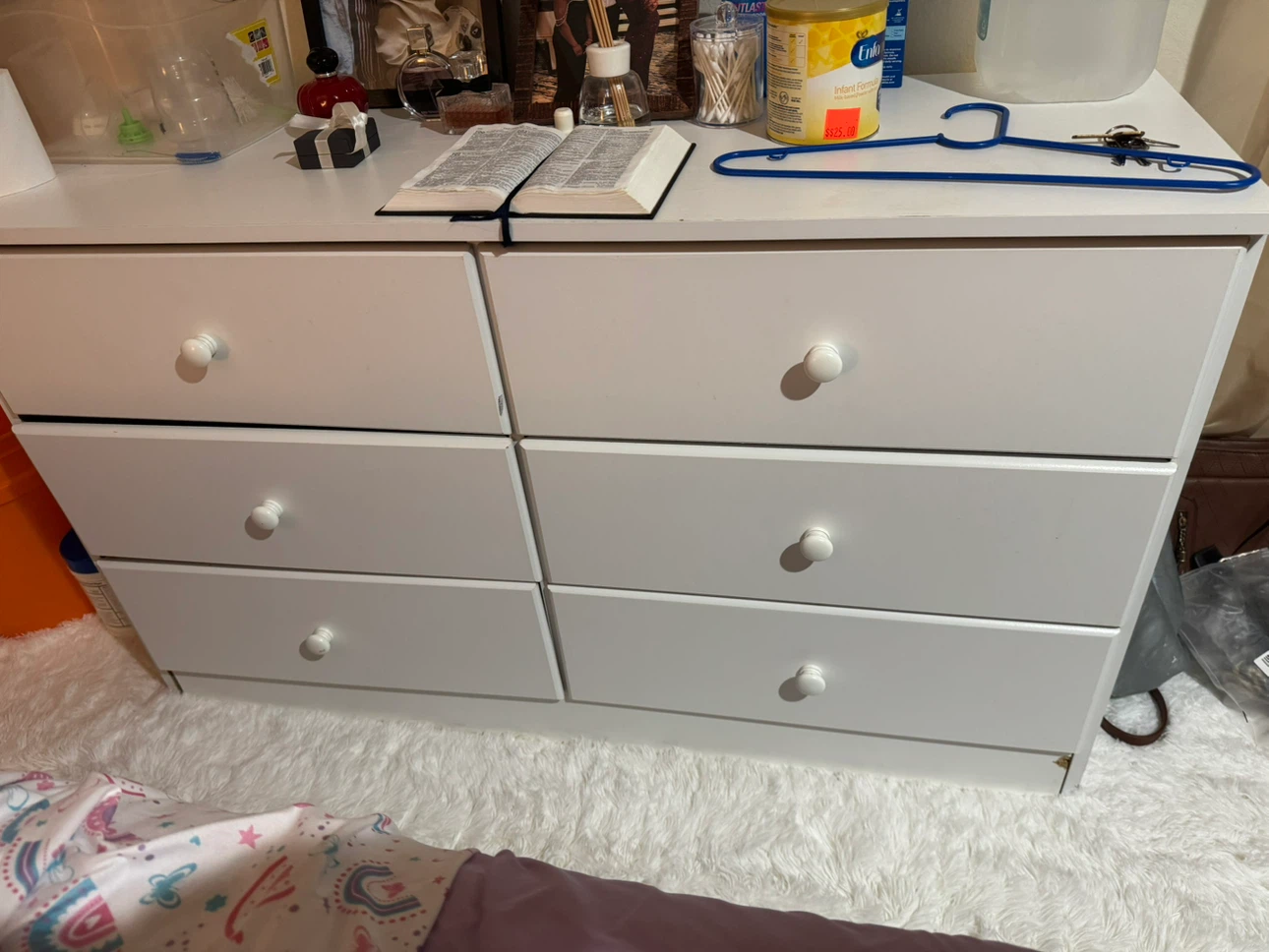 White 6-Drawer Dresser