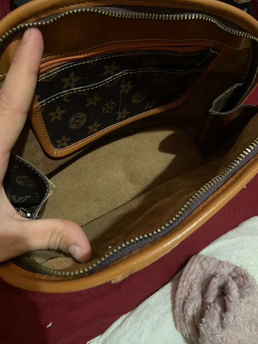 Louis Vuitton women’s handbag - photo 5