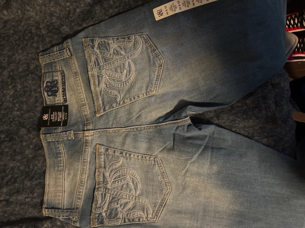 Rock & Republic Slim Straight Jeans - photo 4