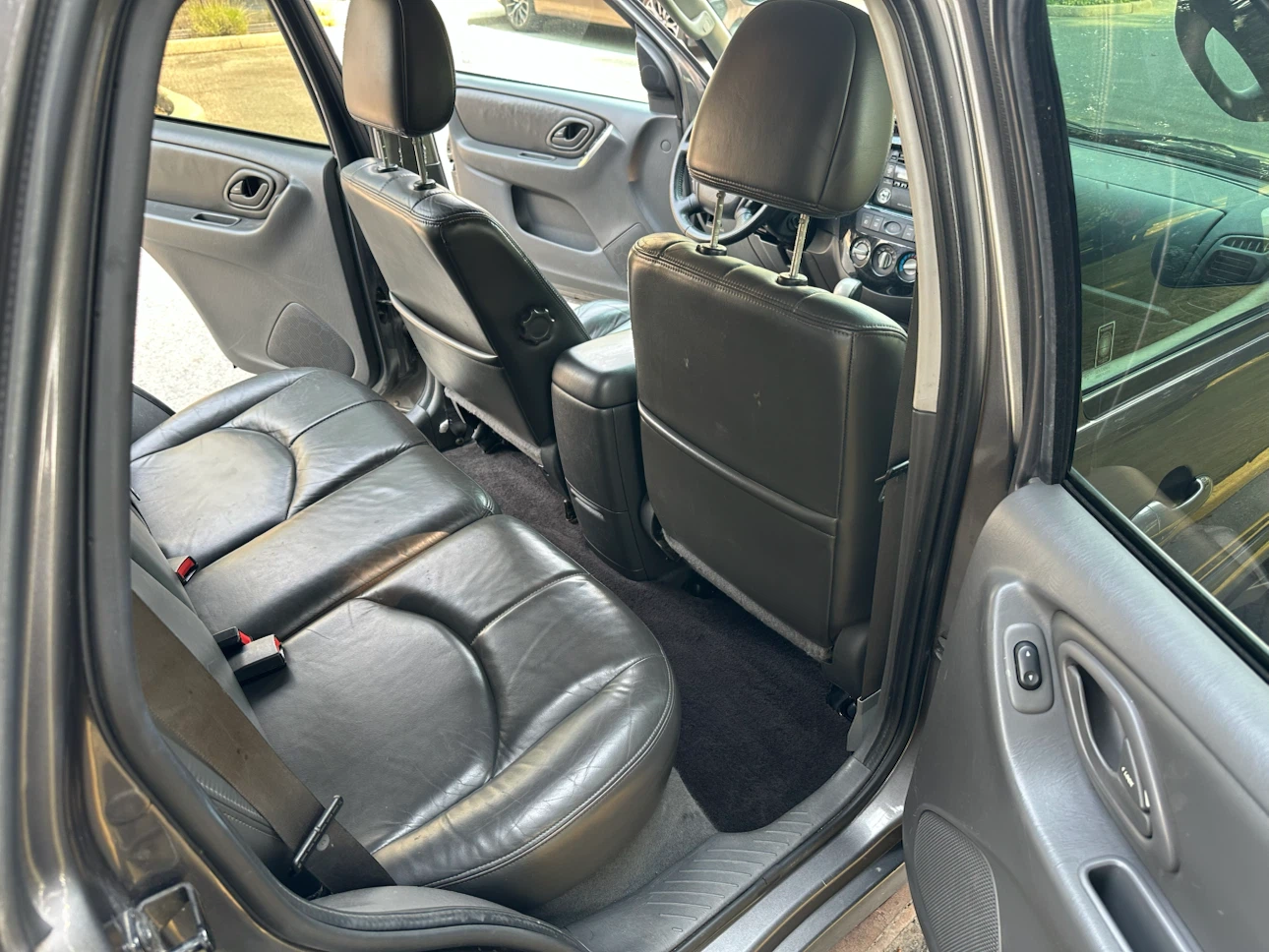 Mazda Tribute SUV - photo 5