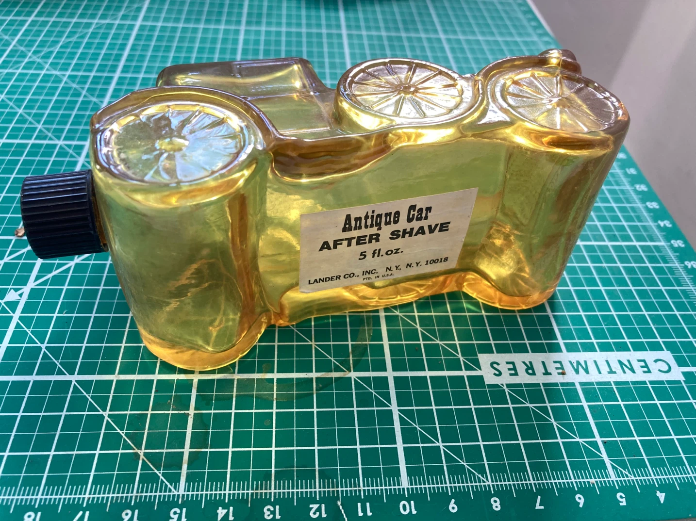 Vintage Antique Car After Shave Bottle - photo 3