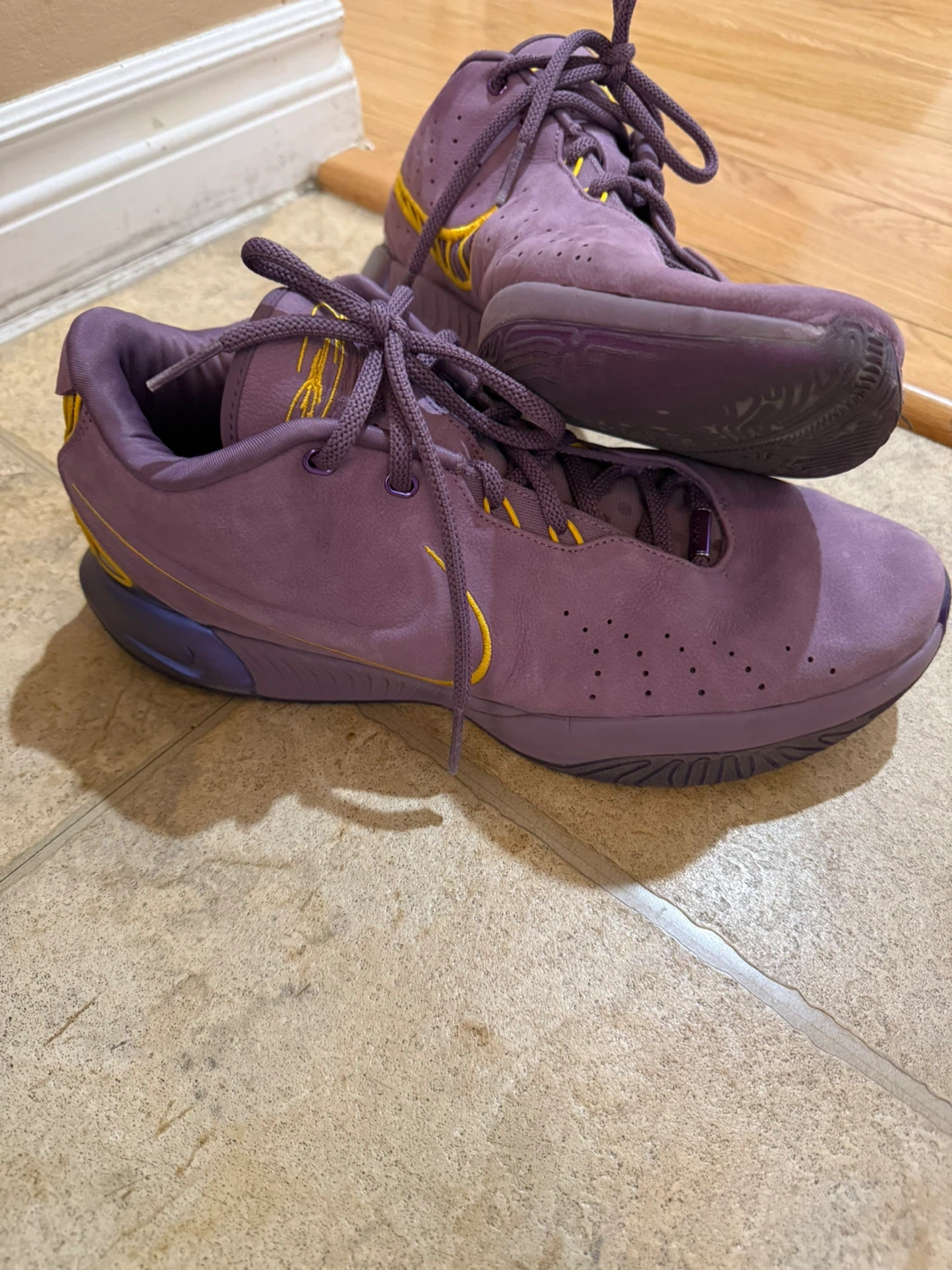 Nike LeBron Witness 8 Purple basketball Shoes Size 13 🏈 - photo 2