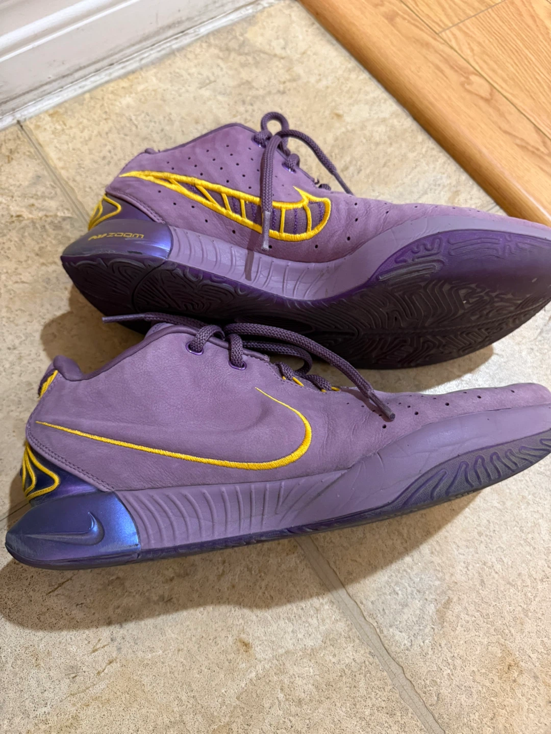Nike LeBron Witness 8 Purple basketball Shoes Size 13 🏈 - photo 3