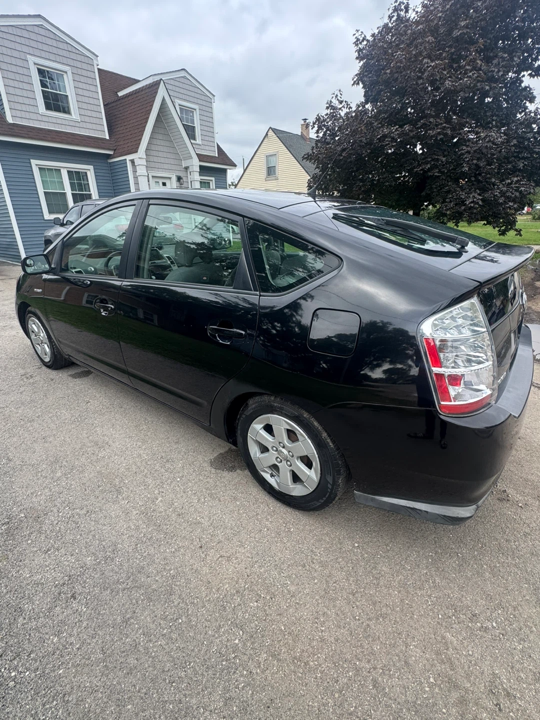 Toyota Prius Black - photo 3