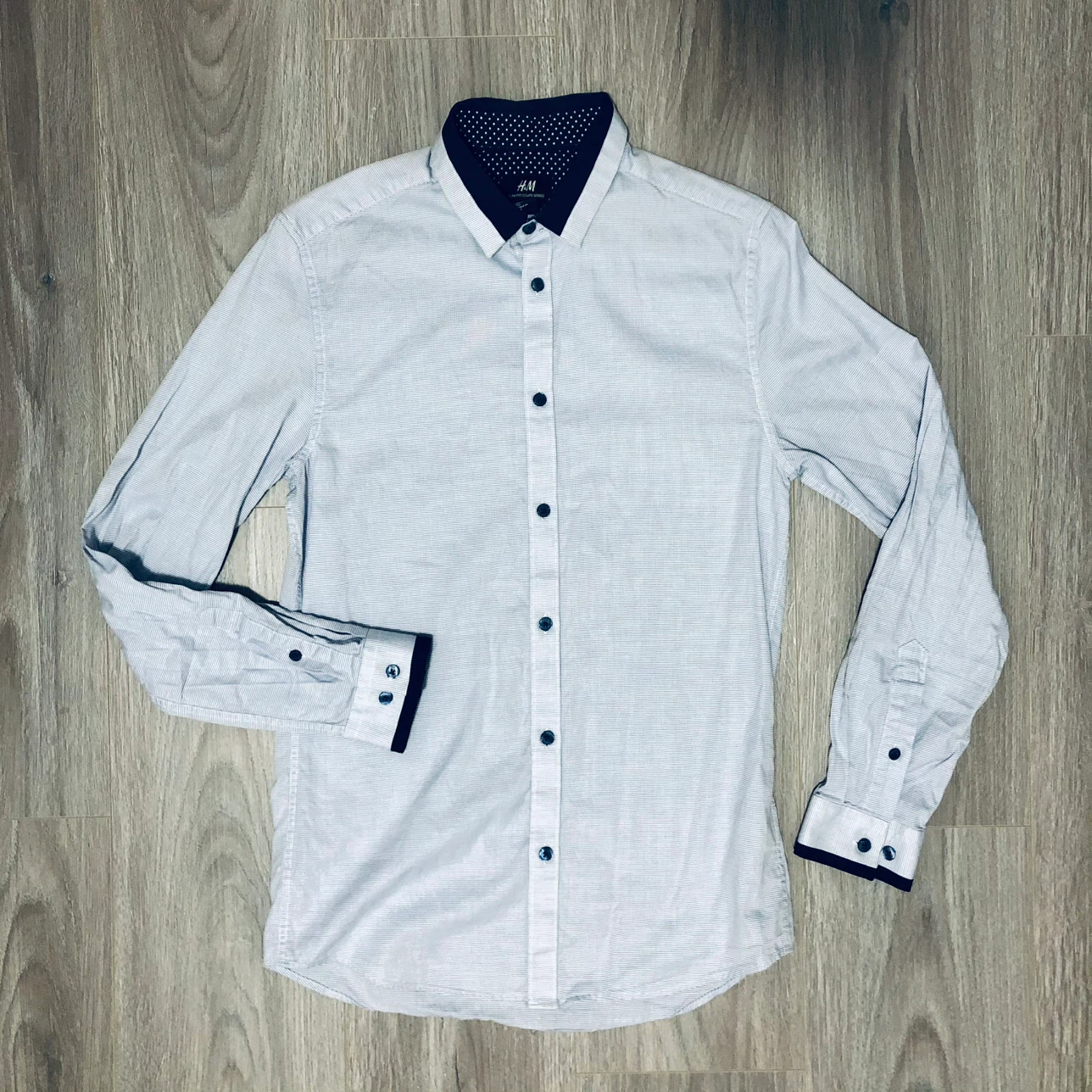 H&M Slim Fit Long Sleeve Shirt 🏈