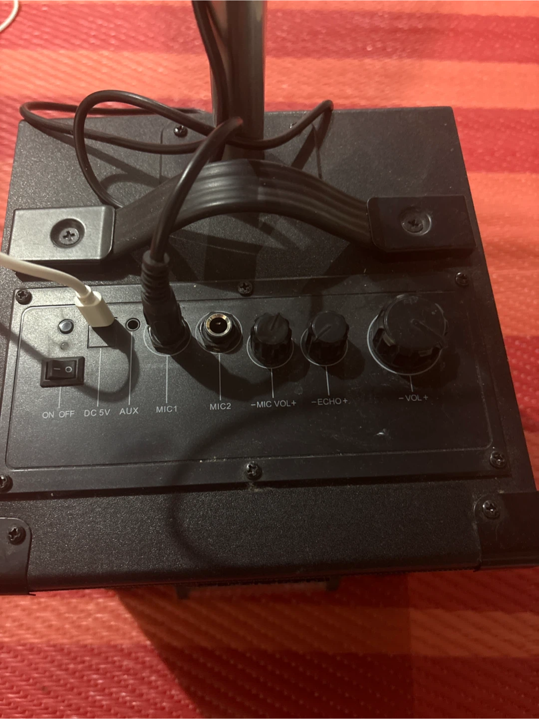Polaroid PBT7095 Karaoke Speaker - photo 3