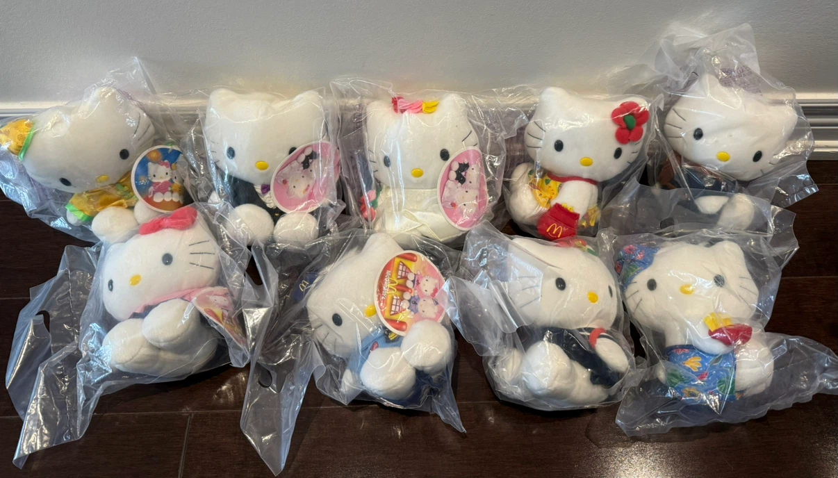Vintage 1999 Hello Kitty Plushies