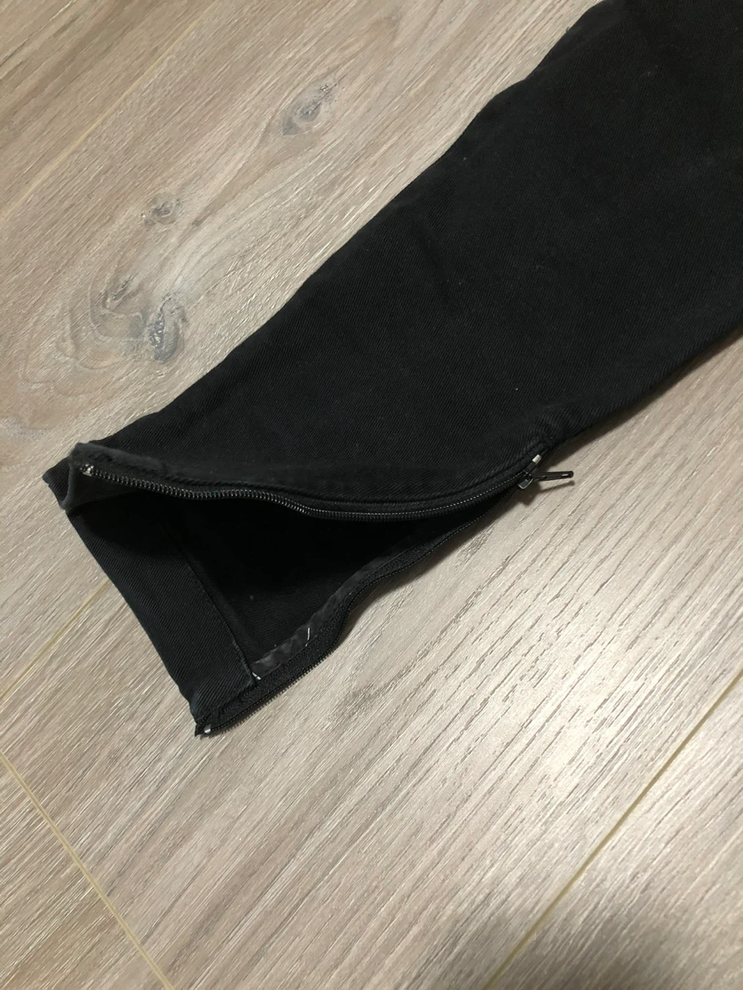 Tapered Zipper Pants - I Love Ugly - Men’s Small 🏈 - photo 5