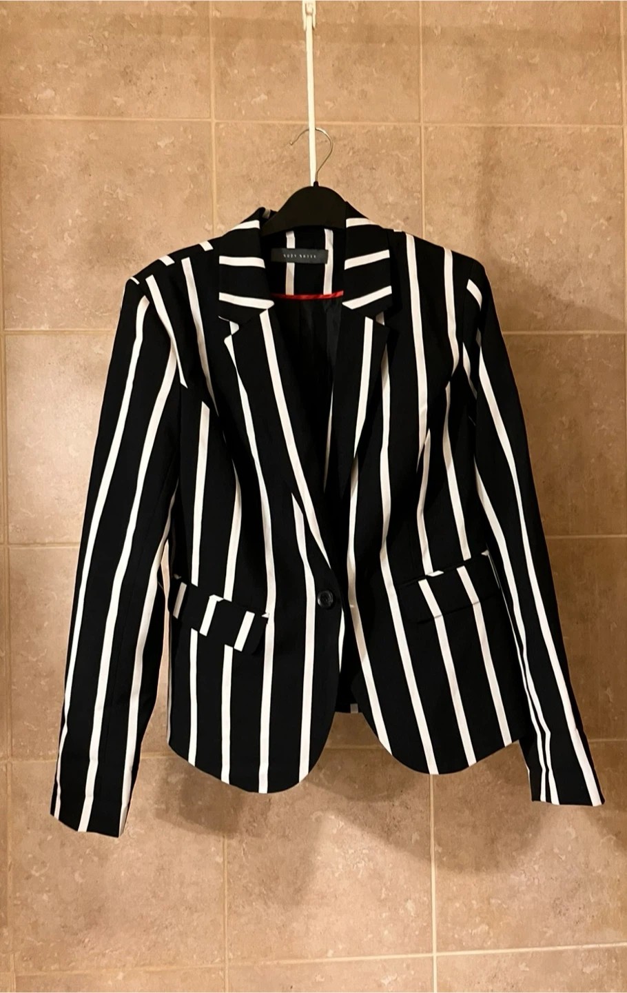 Suzy Shier Striped Blazer 🏈