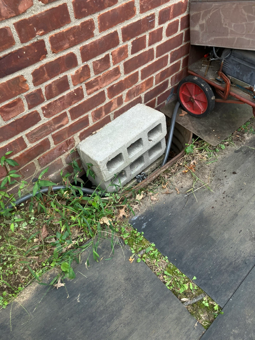 Set of 4 concrete cinder blocks - photo 2