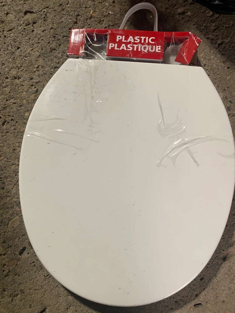 Mainstays White Plastic Toilet Seat#🏈
