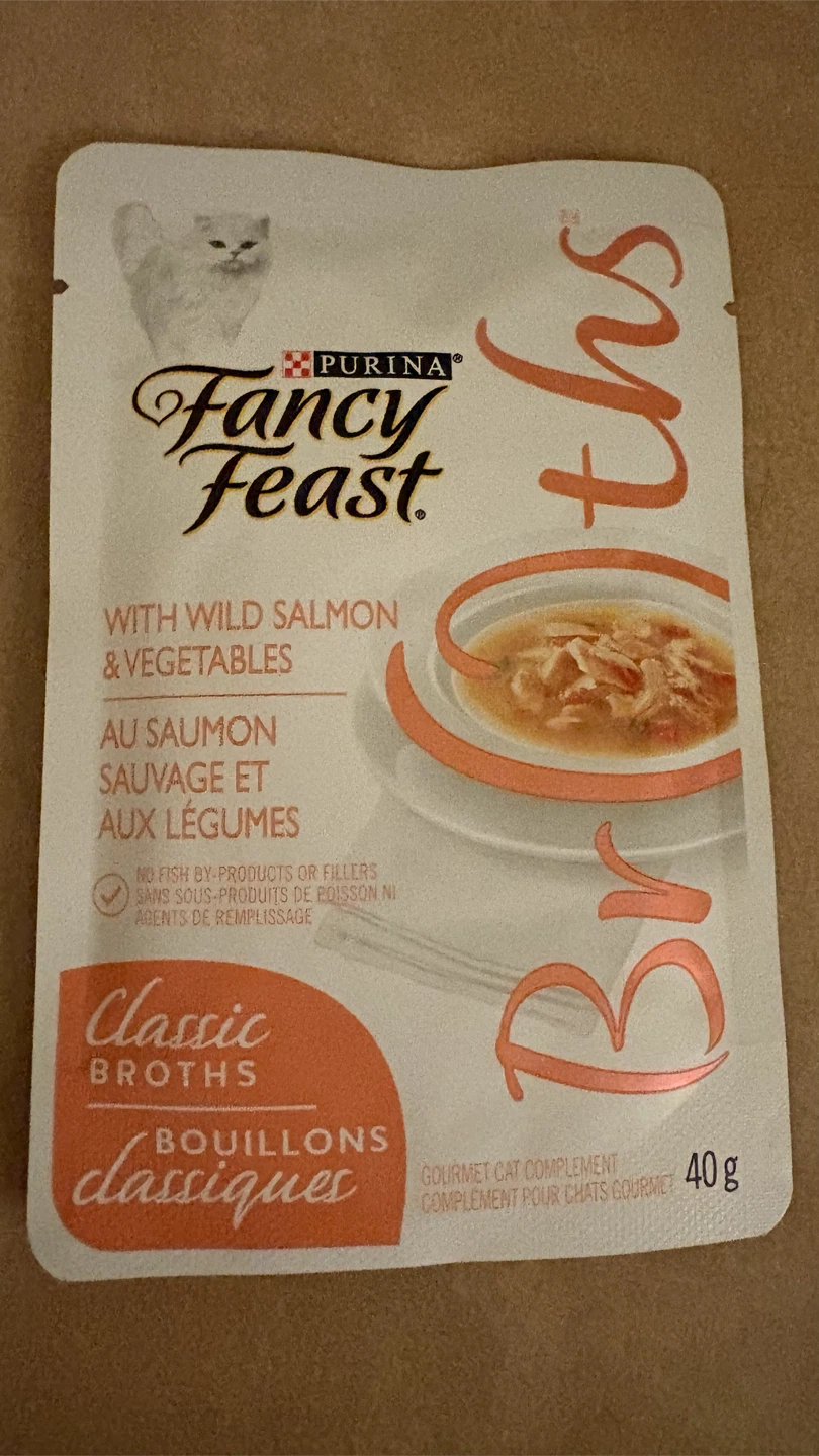 🏈 Fancy Feast Broths Cat Food Pouches