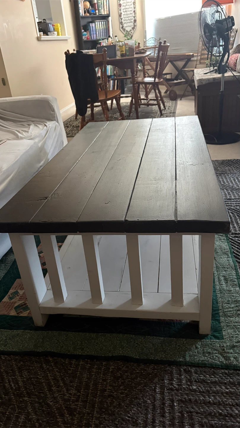 🏈 Rustic Coffee Table with Lower Shelf - photo 3