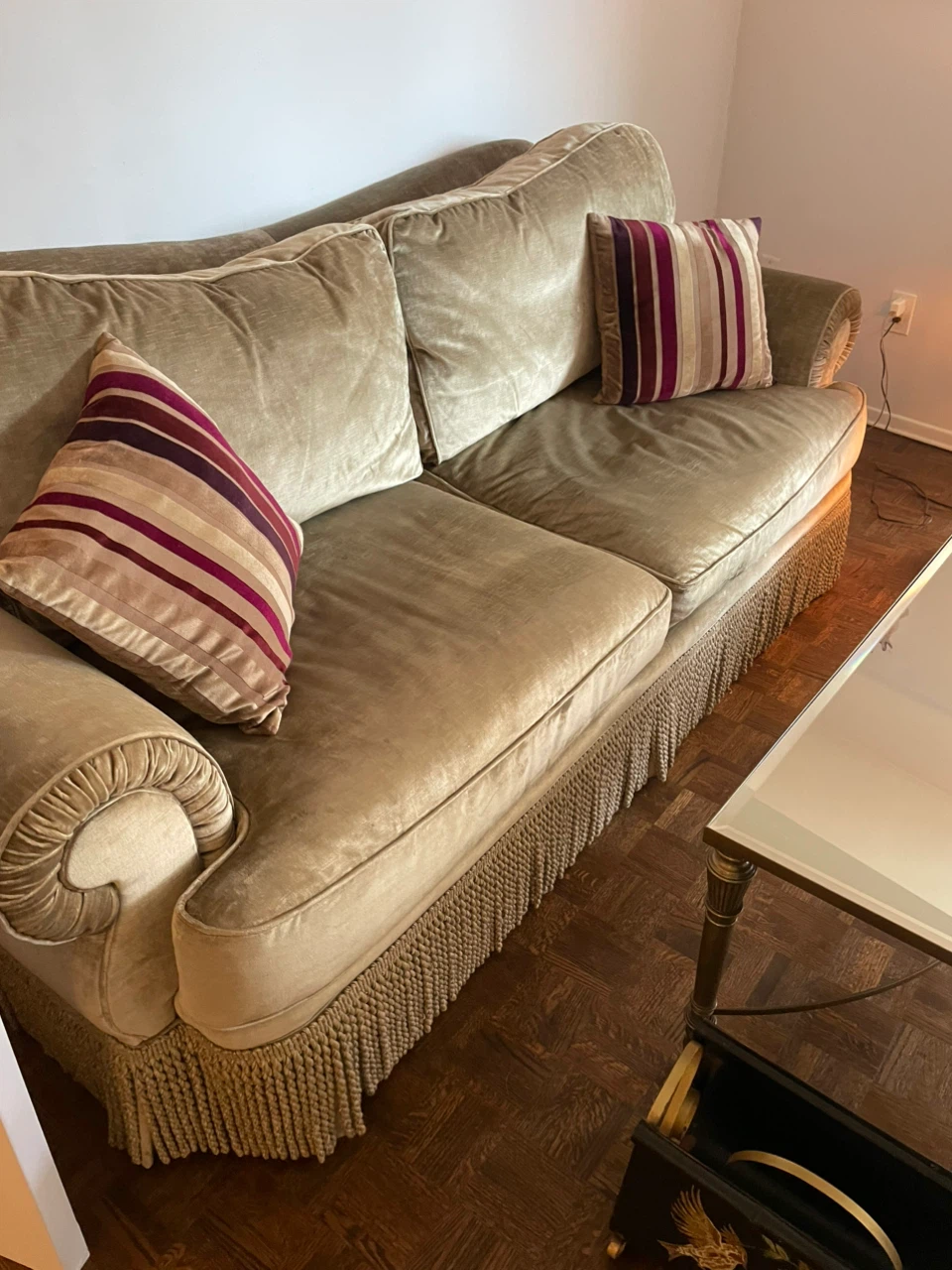Taylor King Velvet Sofa - photo 3