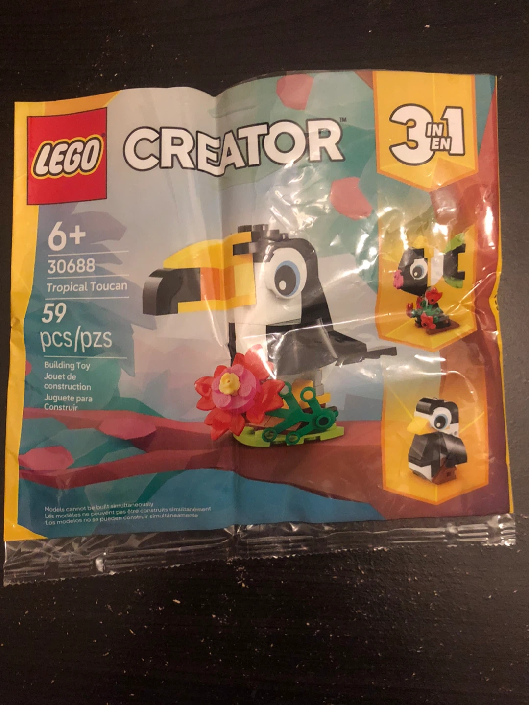 LEGO Creator 3-in-1 Tropical Toucan 30688🏈